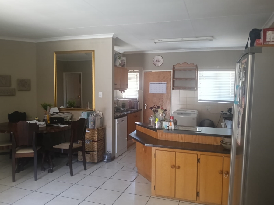 To Let 3 Bedroom Property for Rent in Langenhovenpark Free State